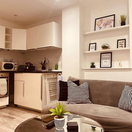 Modern 1 Bed Flat In The Heart Of Hackney Appartement Londen Buitenkant foto
