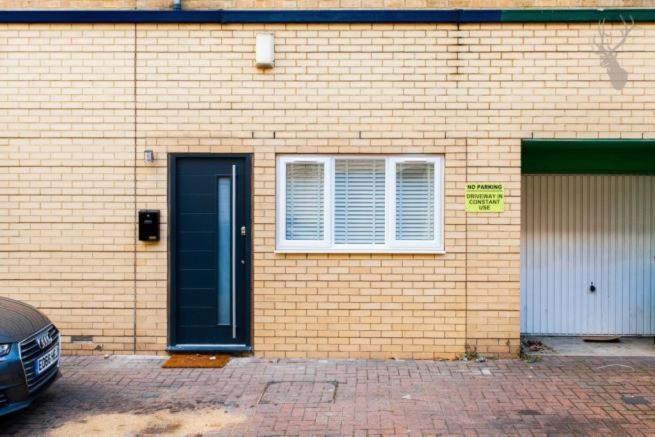 Modern 1 Bed Flat In The Heart Of Hackney Appartement Londen Buitenkant foto