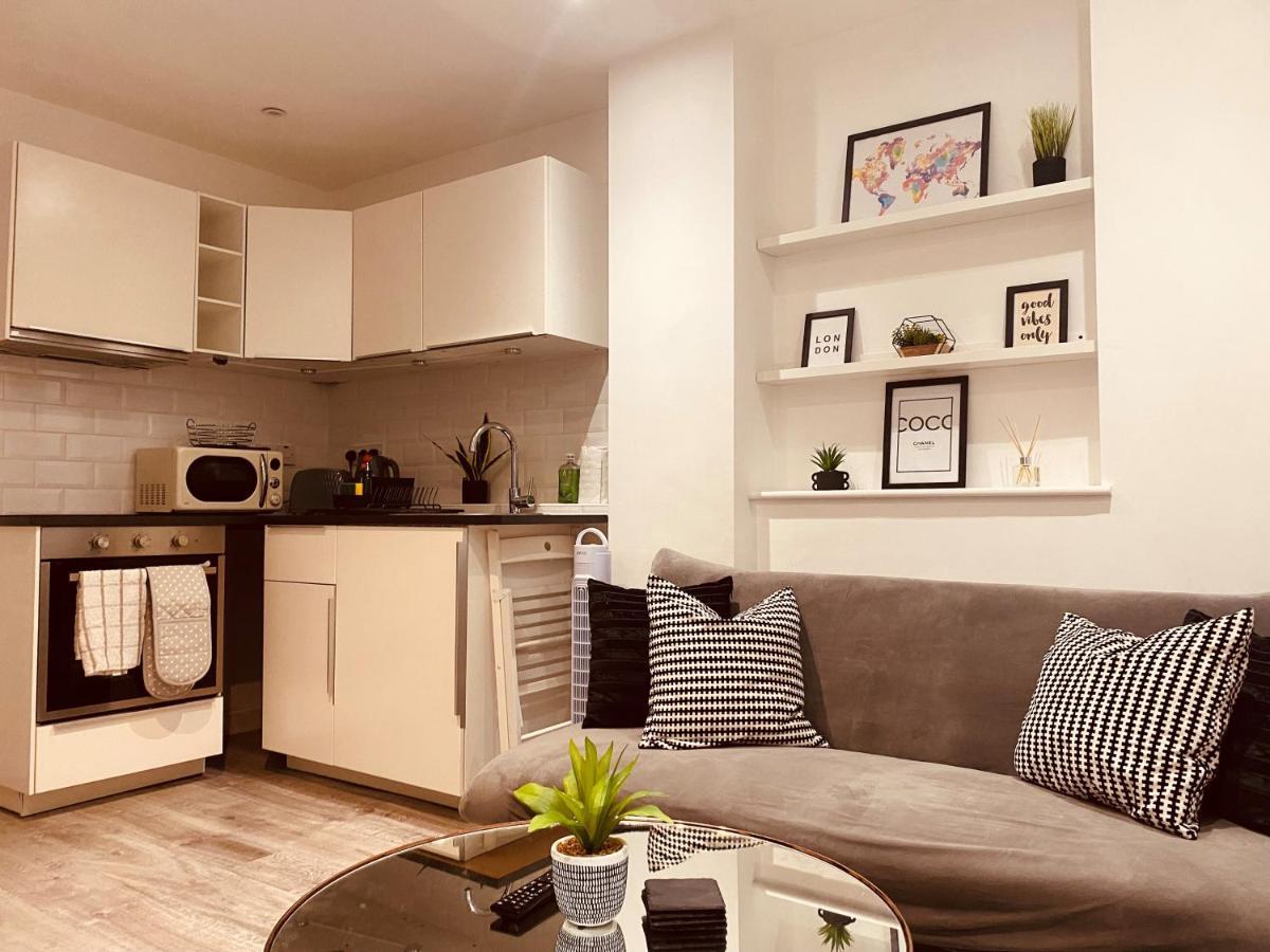Modern 1 Bed Flat In The Heart Of Hackney Appartement Londen Buitenkant foto