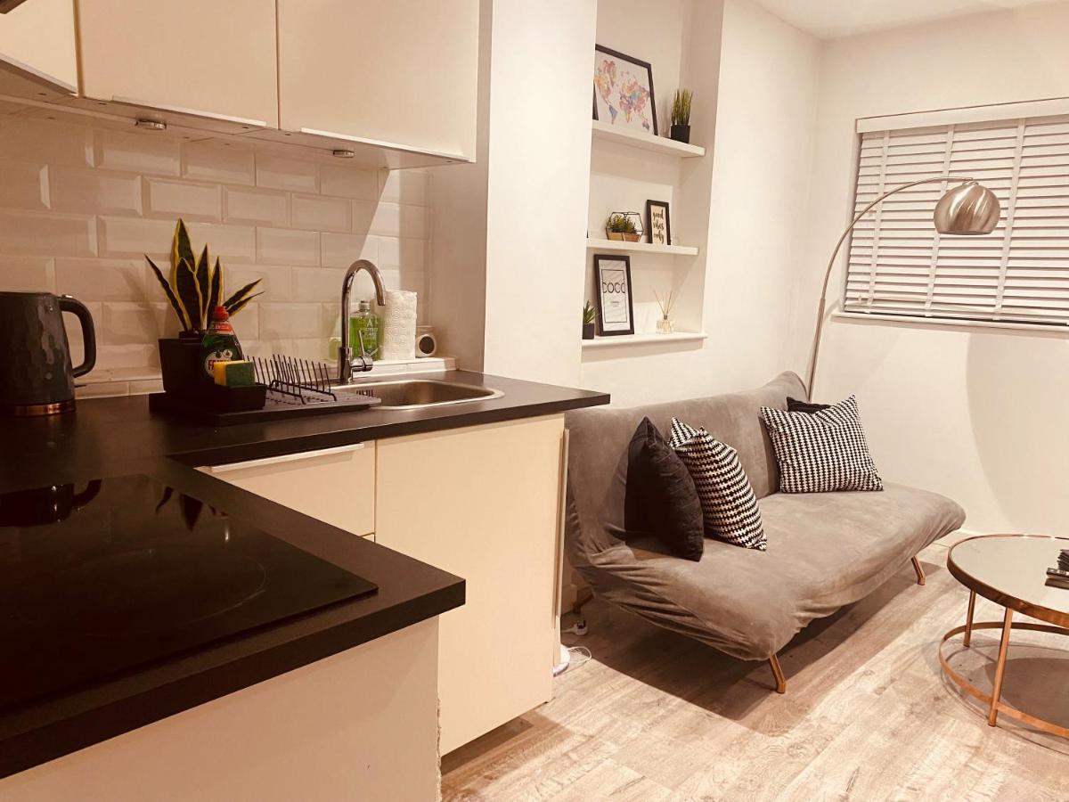 Modern 1 Bed Flat In The Heart Of Hackney Appartement Londen Buitenkant foto